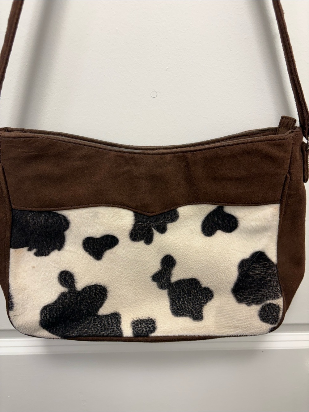Y2K Cow Print Faux Fur Shoulder Bag Purse Brown & Black Baguette Style. EUC.